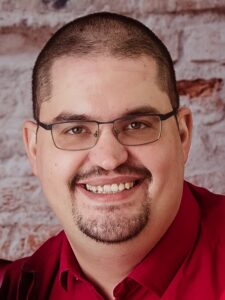 Földvári Sándor ügyvezető